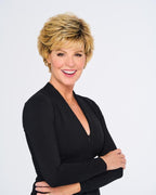 Swept Back Short Cut by Hairdo
